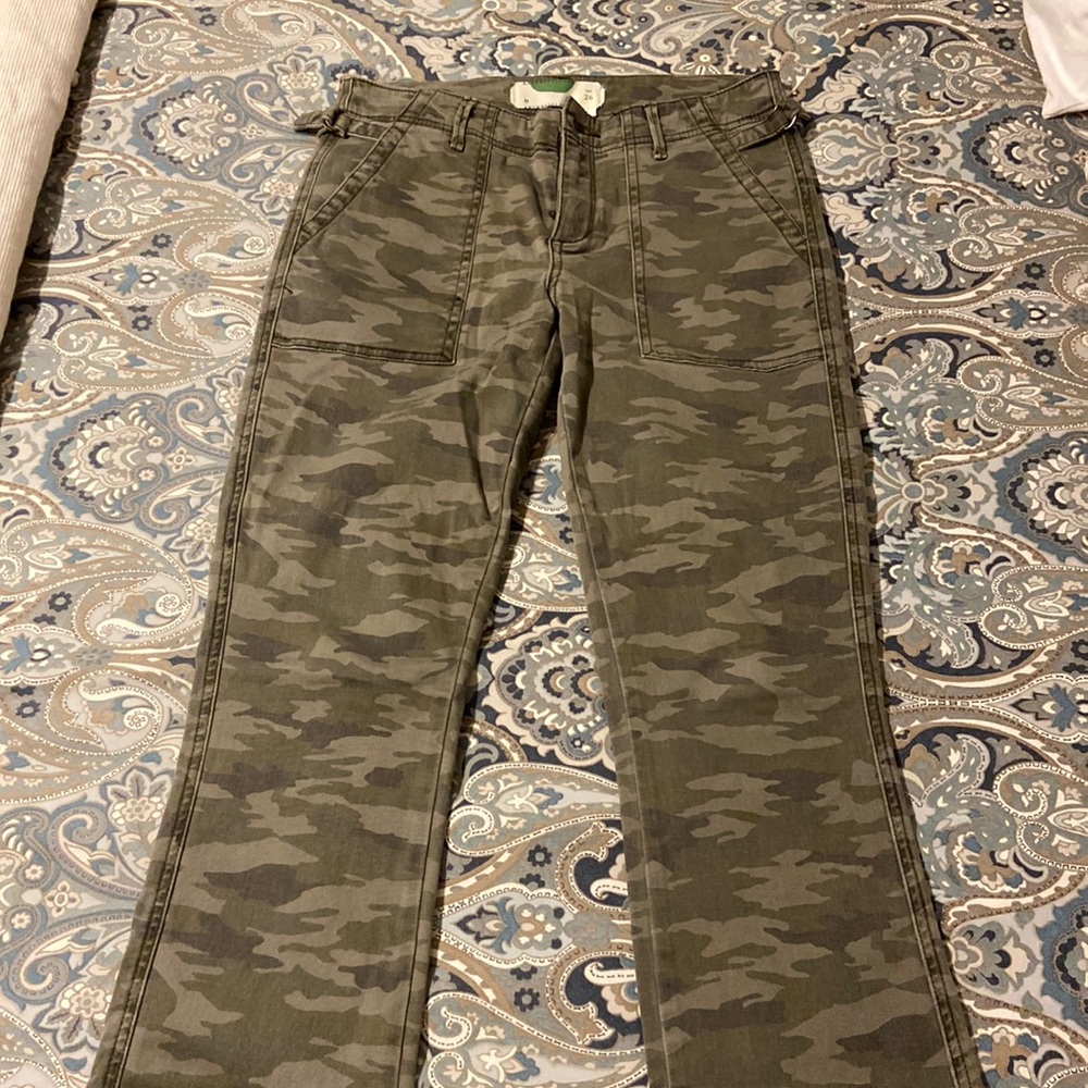 Anthropologie Camo Cropped Pants